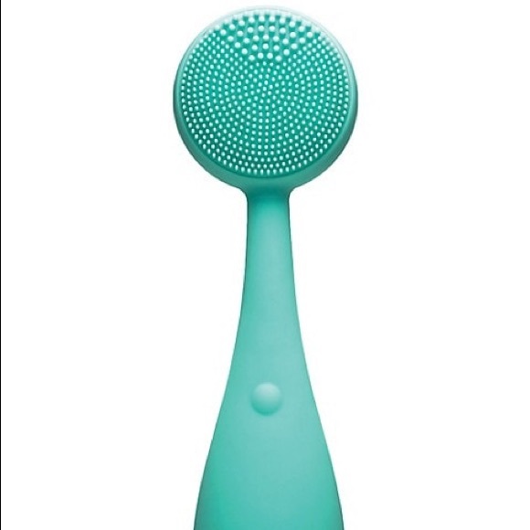 NWT PMD
Clean Facial Cleansing Device -teal - Picture 4 of 5